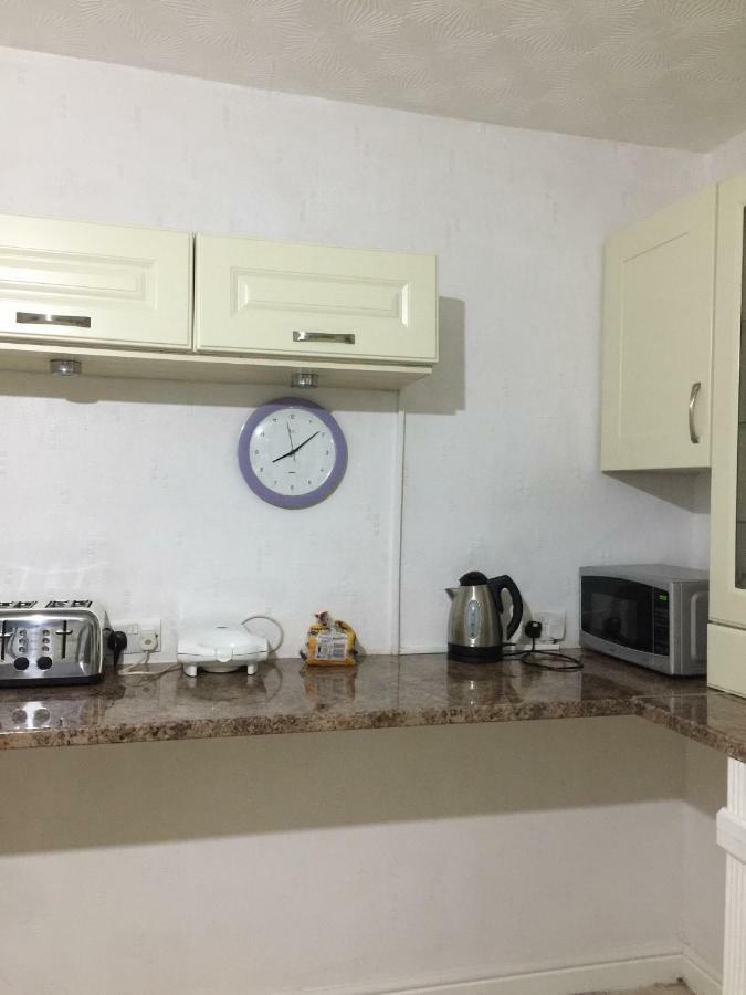 Travis House One Apartment เบิร์นลีย์ ภายนอก รูปภาพ