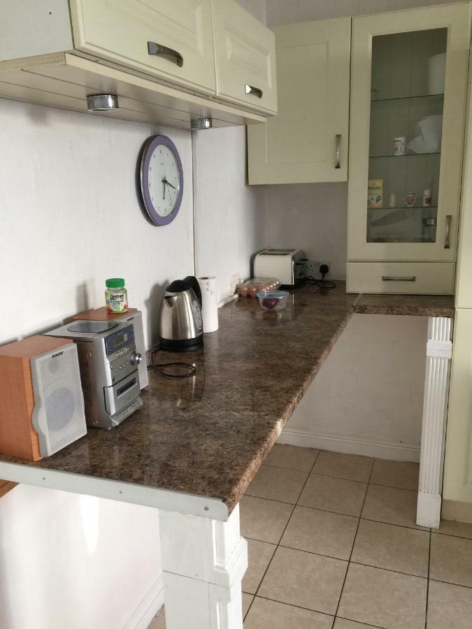 Travis House One Apartment เบิร์นลีย์ ภายนอก รูปภาพ